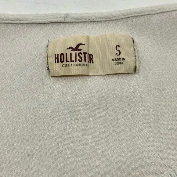 White Hollister Crop Top - Picture 5 of 9